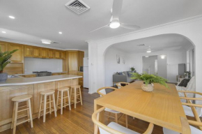 East Point Holiday Home Crescent Head